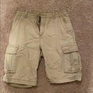 Men’s khaki shorts size 34